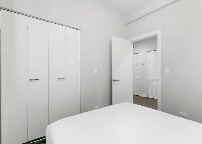 2br Trendy Urban - Division 102w 202w 302w Rep *